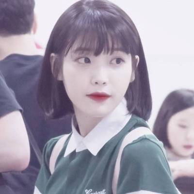 短发美女微信头像图片2020短发微信头像女霸气范