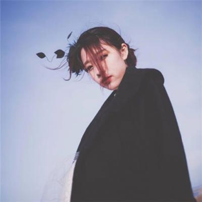 长发侧脸女生头像意境唯美高冷难过伤感的yy女生头像