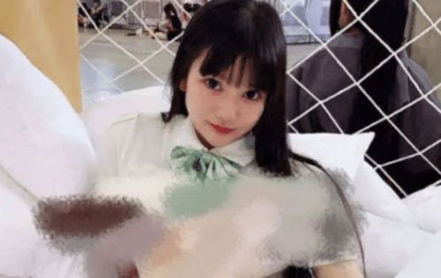 毁了广州漫展的16岁少女,大庭广众发福利,二次元已不再纯洁