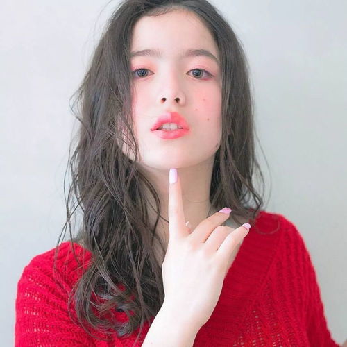 00后日法混血小模特,只要一眼你就会被她惊艳到
