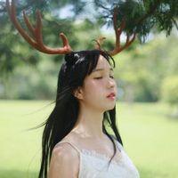 带鹿角图片女生头像