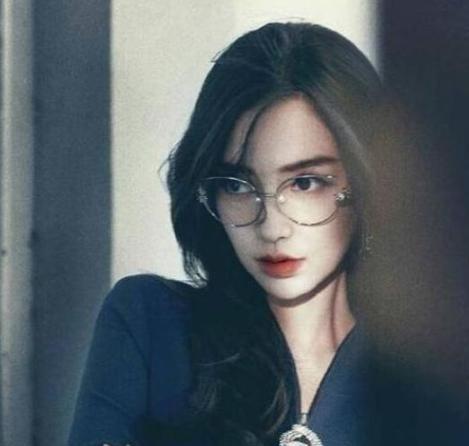 当明星戴眼镜,画风气质像变了个人,每一个都是眼神杀心动了