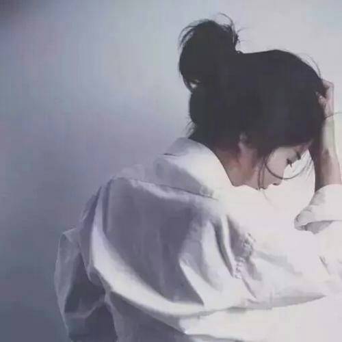 结婚当天小叔子趁丈夫不在,偷偷塞给她一纸条,看见后她迷茫了