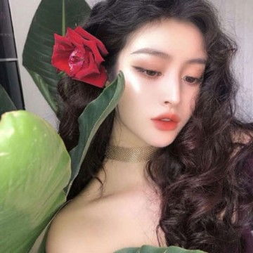 最新卷头发女生微信头像,女生头像图片
