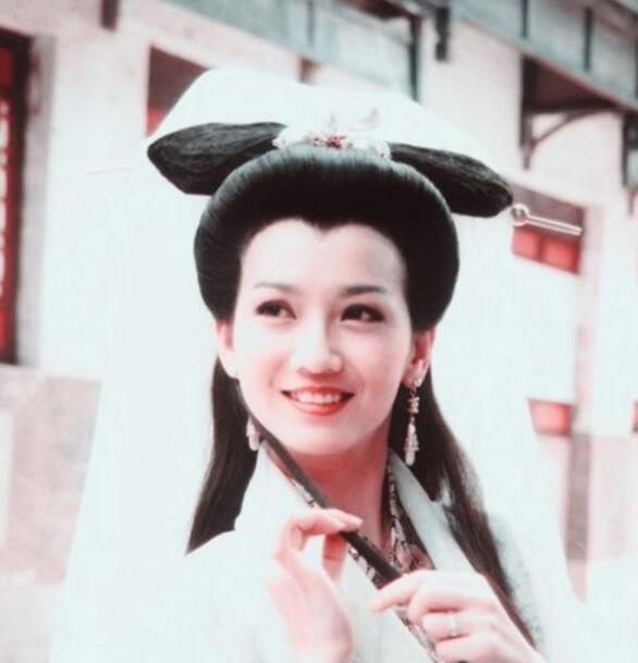 刘亦菲杨幂赵丽颖郑爽鞠婧祎唐嫣,女星一袭白衣谁仙气飘飘