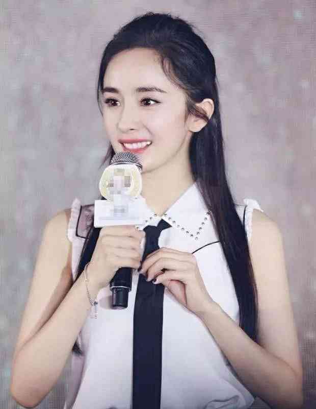 刘亦菲上半身二颗葡萄,赵丽颖的透明肩带