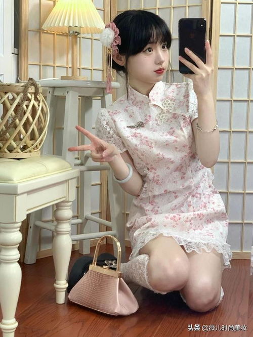 甜美风改良旗袍造就呆萌少女