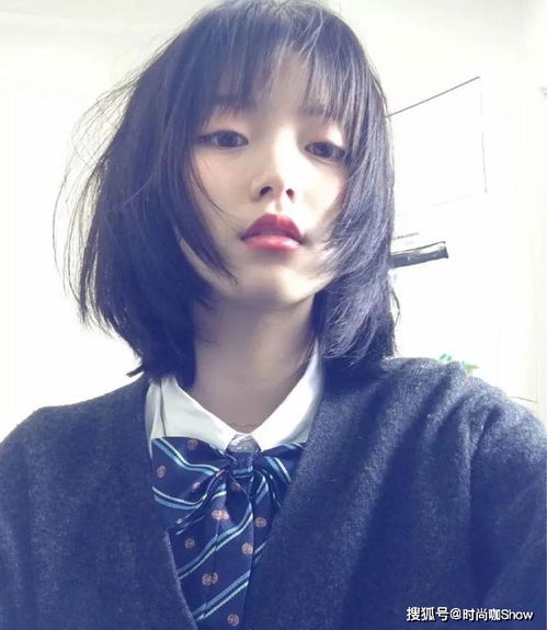 大脸女生剪短发,气质又显脸小,正适合夏天