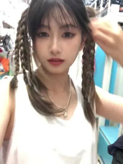 美女卖萌清纯妹子