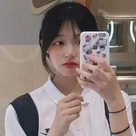 头像壁纸躺你怀里,说我想你