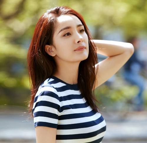 娱乐圈妈妈粉最多的四大女星赵丽颖第三,第一你绝对想不到