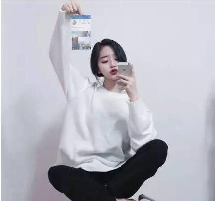 女生和喜欢的人聊天时的表现