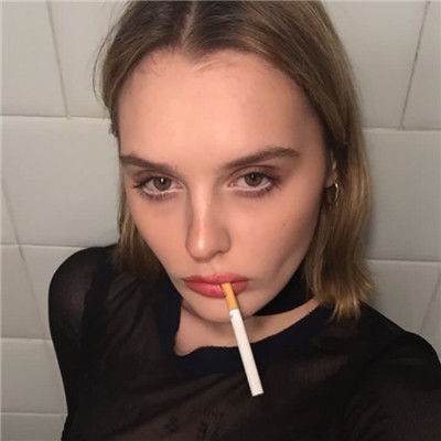 qq头像女生霸气拽酷欧美
