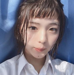 比女孩都漂亮15岁少年出现在爱豆选秀节目现场,获得一致好评
