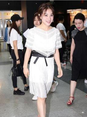 体操皇后刘璇转型拍戏,也依旧少女感满满,蝴蝶结造型太减龄