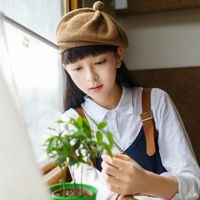 戴帽子女生头像