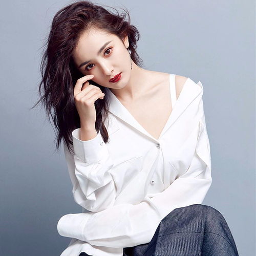 获国际影后,受邀时尚界奥斯卡metgala,带货女王杨幂为何一红就是整整8年