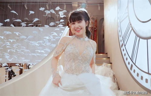 火箭少女穿婚纱拍闺蜜照,杨芸晴仙气,yamy飒爽,杨超越变公主