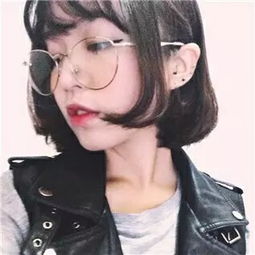韩系短发女生,拿图请点赞