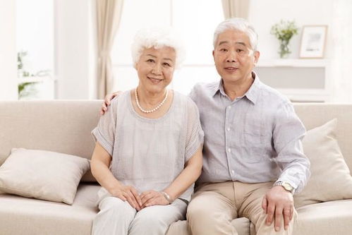 老年夫妻养老的智慧别把亲情看的太重,给钱才是好方法