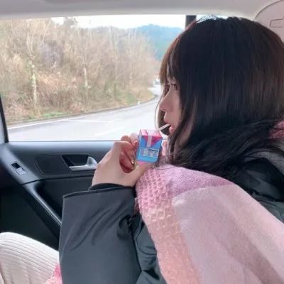 女生头像慢也好步子小也好是在往前走就好