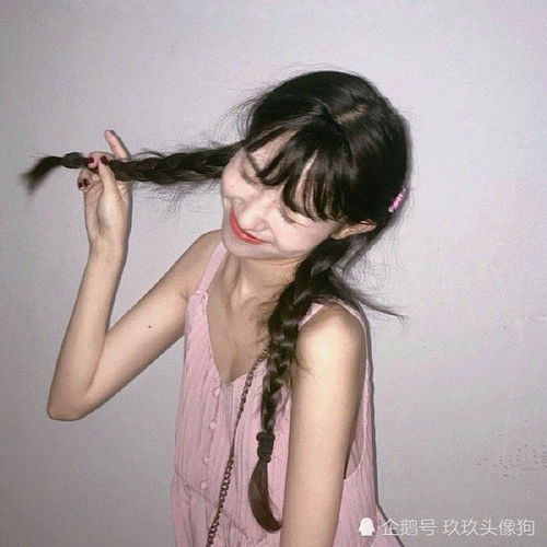 女生暗恋你时,会给你发出这3信号,傻小子不要错过了