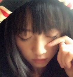 女星闭眼照盘点,谁最萌,谁又最囧