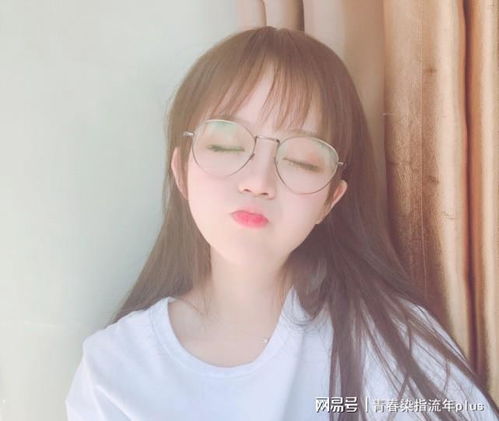 女人想和你有关系,会对你做这些小动作