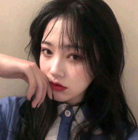 闷骚的女人,以下3个表现特别明显,不会错