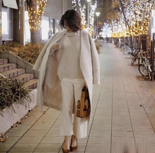 40岁日本小个子穿搭简约优雅,温柔舒服,是理想中的中年女人