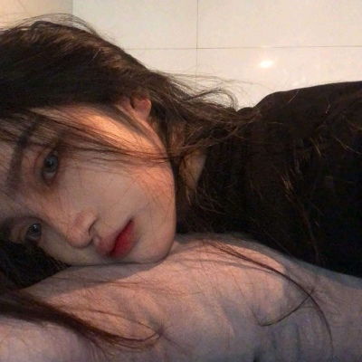 2025最火女生头像图片霸气