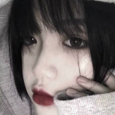 黑暗丧风格女哭泣头像女生哭泣流泪的伤感头像