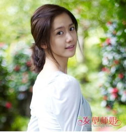 中年妇女简单大方扎头发型最简单大方的发型
