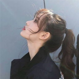 请问这张图片是情侣头像吗