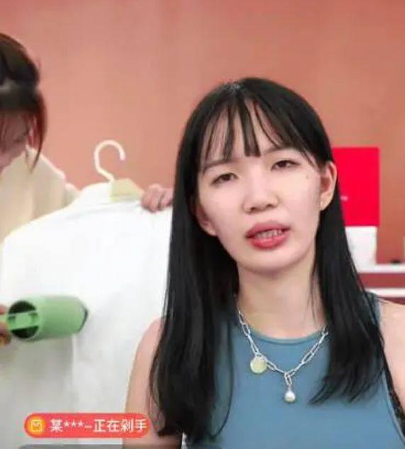 网红直播再翻车,美少女变大妈,粉丝直呼受不了