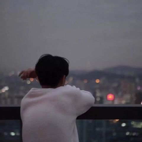 男生头像没有舍就没有得,今天所放弃的,明天可能会加倍回报给你