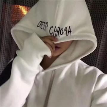 2019超拽男生黑白头像霸气成熟范男生抽烟头像