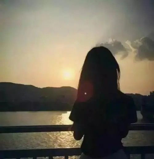 感情中,最美不过暧昧不明时