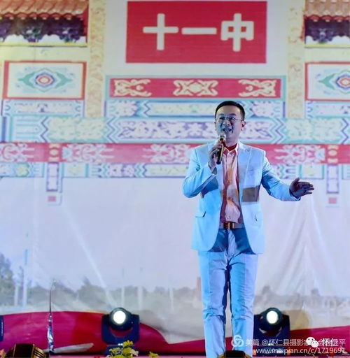 怀仁一位摄影师在校园内拍到外国美女们精彩表演的一幕现场激情飞扬气氛热烈美爆了怀仁人的朋友圈...图文
