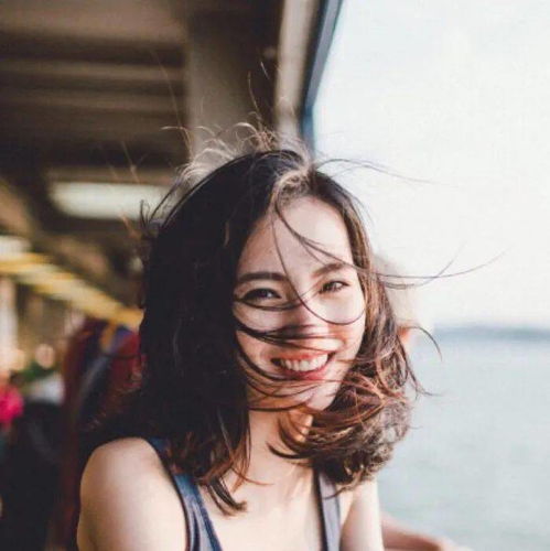 亲密关系没有人能以你想要的方式爱你,除了你自己