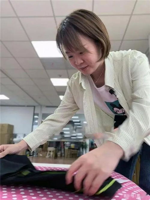 女硕士干家政月入2万走红,这不是你跃跃欲试的理由