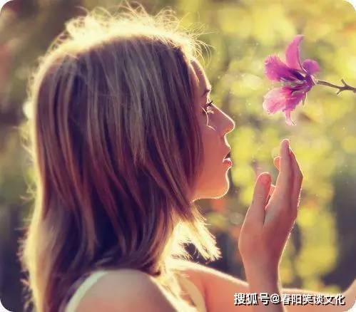 无论世界对你怎样,都要一如既往的努力勇敢充满希望