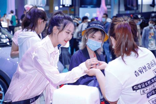 懂女人还要看欧拉,闺蜜局燃爆成都车展成焦点