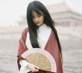 有谁知道这位女生叫什么名字吗在线等