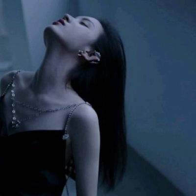 苏瓷唯美意境女头文艺成熟蓝女生头像我要个性网