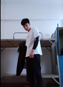男生高冷内向找什么女生好些