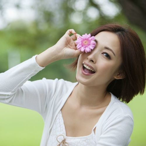 女人的3样东西,哪怕给你一个,也证明她对你情有独钟了