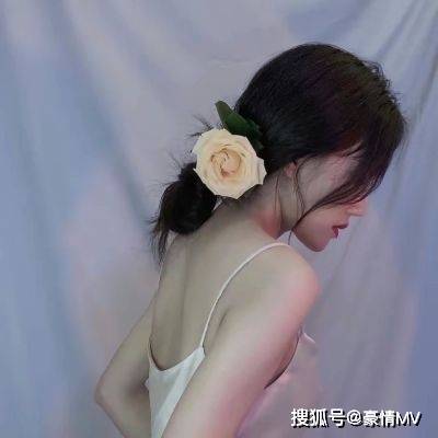 2022好看的女生背影头像真人