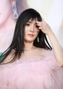 杨幂刘海上热搜网友刘海拖累颜值