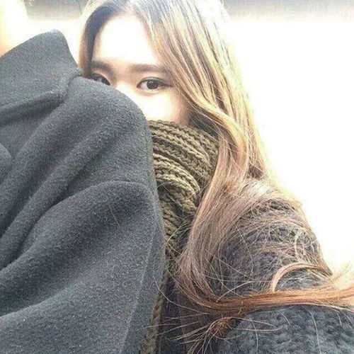 求侧脸长发女生头像,谢谢